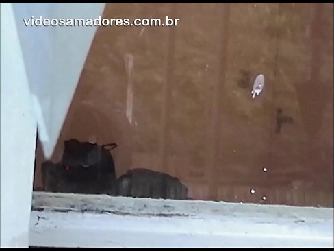 ❤️ Home cachondo mirando á súa moza con outro mozo, gravando un vídeo de carallo sen molestar á parella ❤❌ Vídeo de puta en % gl.fuckmymac.ru % ❌❤