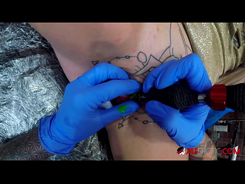 ❤️ Sully Savage, moi tatuada, tatuouse no clítoris ❤❌ Vídeo de puta en % gl.fuckmymac.ru % ❌❤